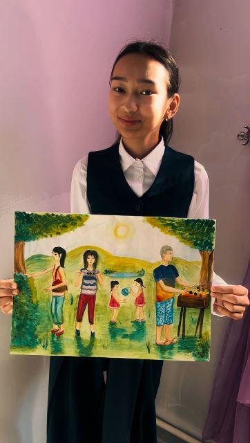 6 Оқушылар үйінде үйірмелер арасында «Менің отбасым – менің мақтанышым» атты сурет көрмесі өтті.