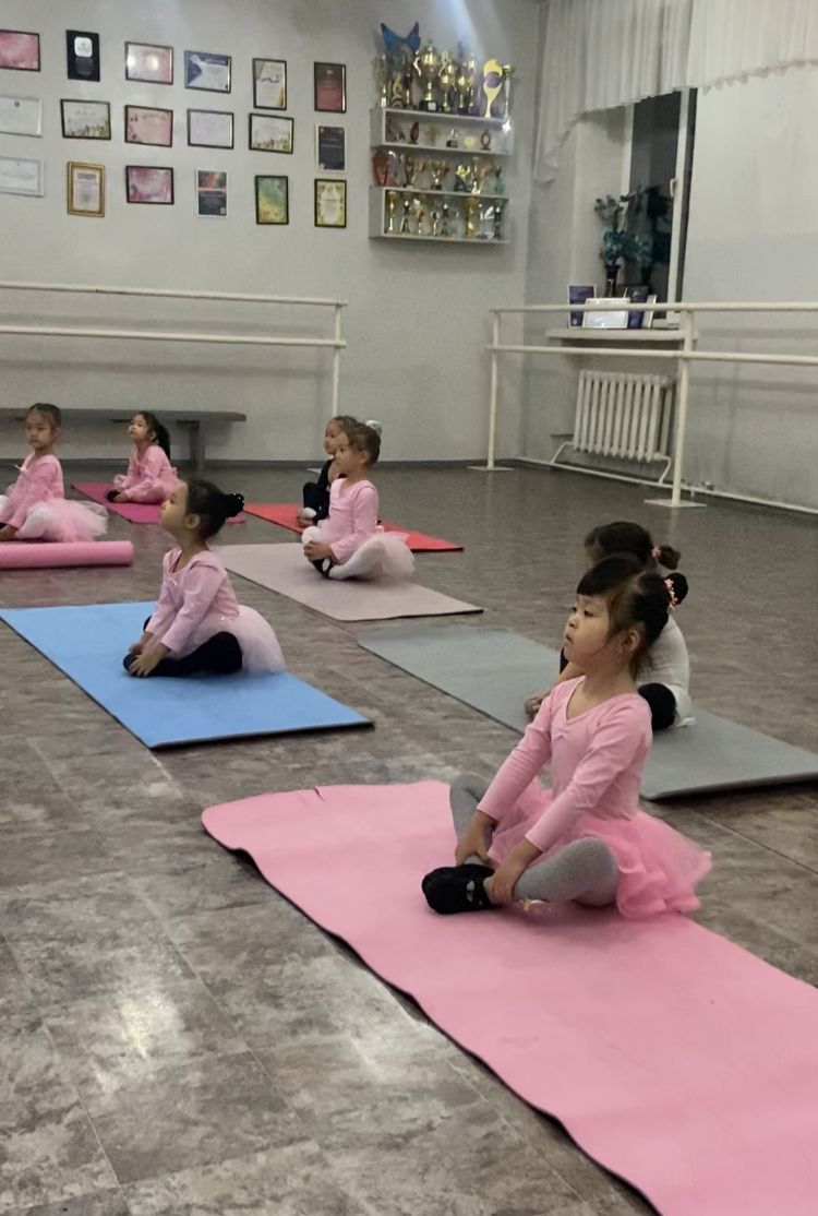 «Еркеназ» би үйірмесі «Менің болашақ мамандығым-хореограф» тақырыбында сабақ өткізді.