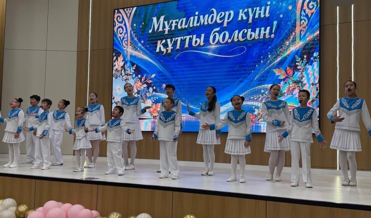 Ұстаздар күніне мерекелік концерт!